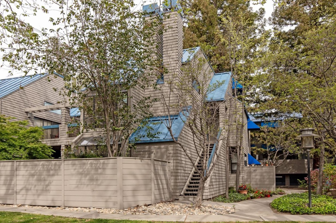 1029 Foxchase Dr, San Jose, CA 95123