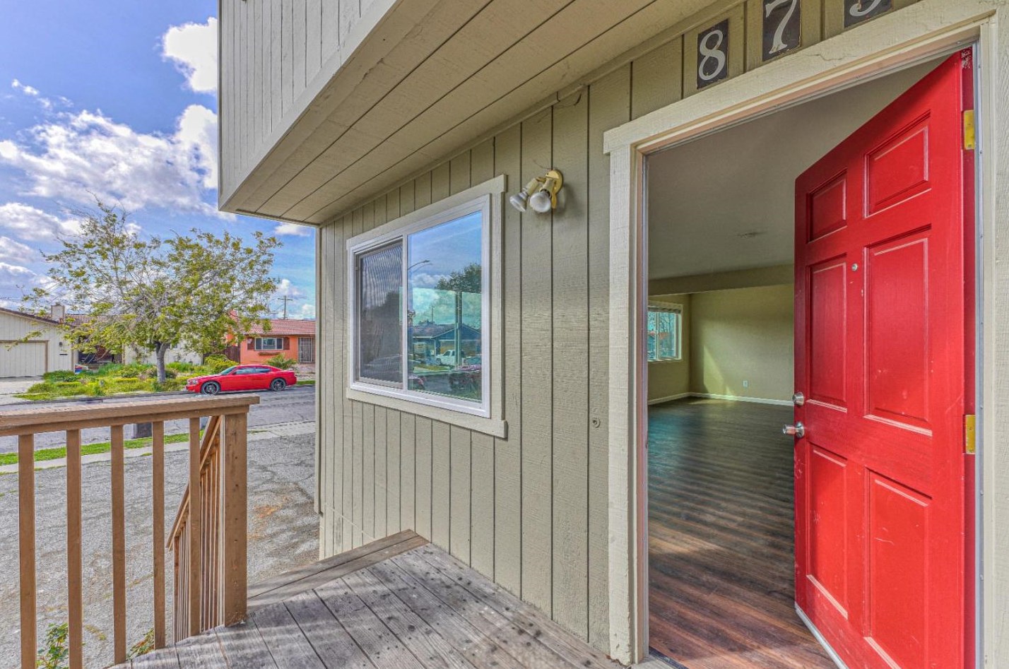 879 N Madeira Ave, Salinas, CA 93905