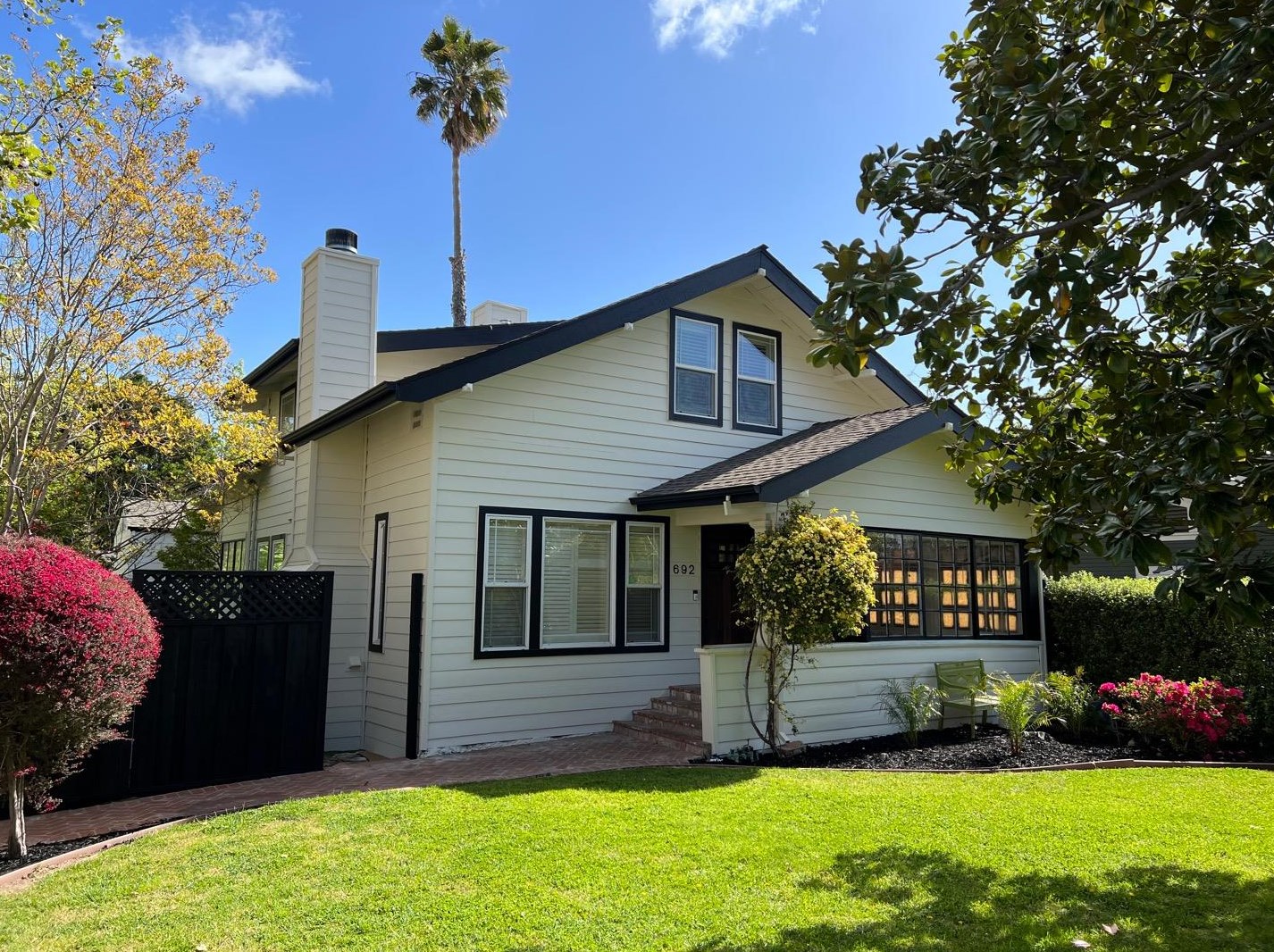 692 Church St, Mountain View, CA 94041