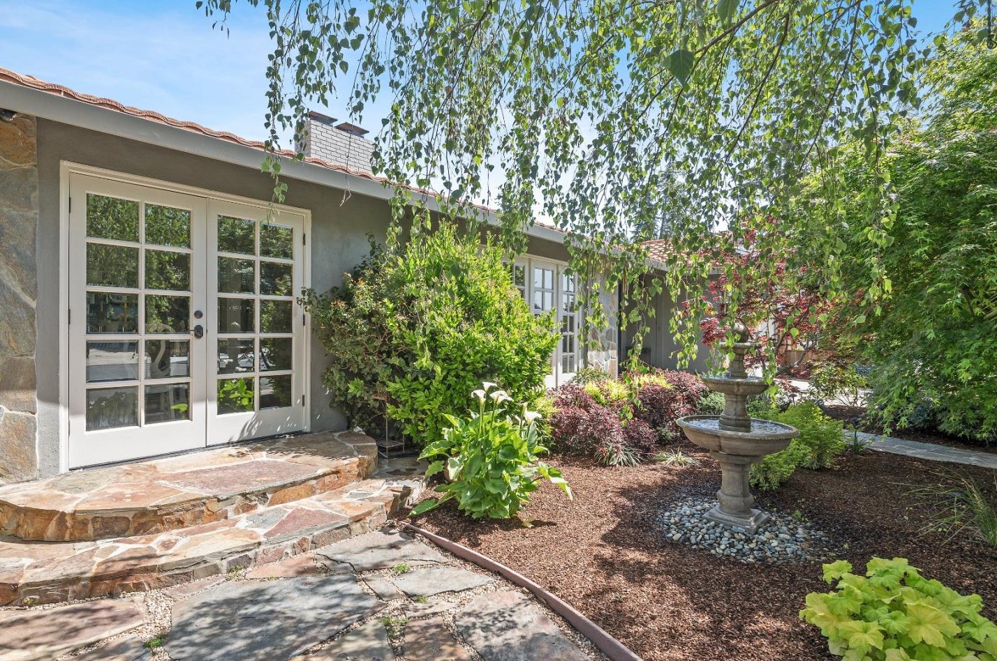 2932 Sherwood Dr, San Carlos, CA 94070