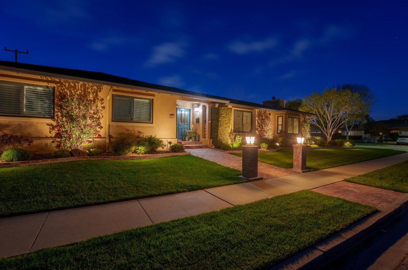 695 San Bruno Way, Salinas, CA 93901-3836