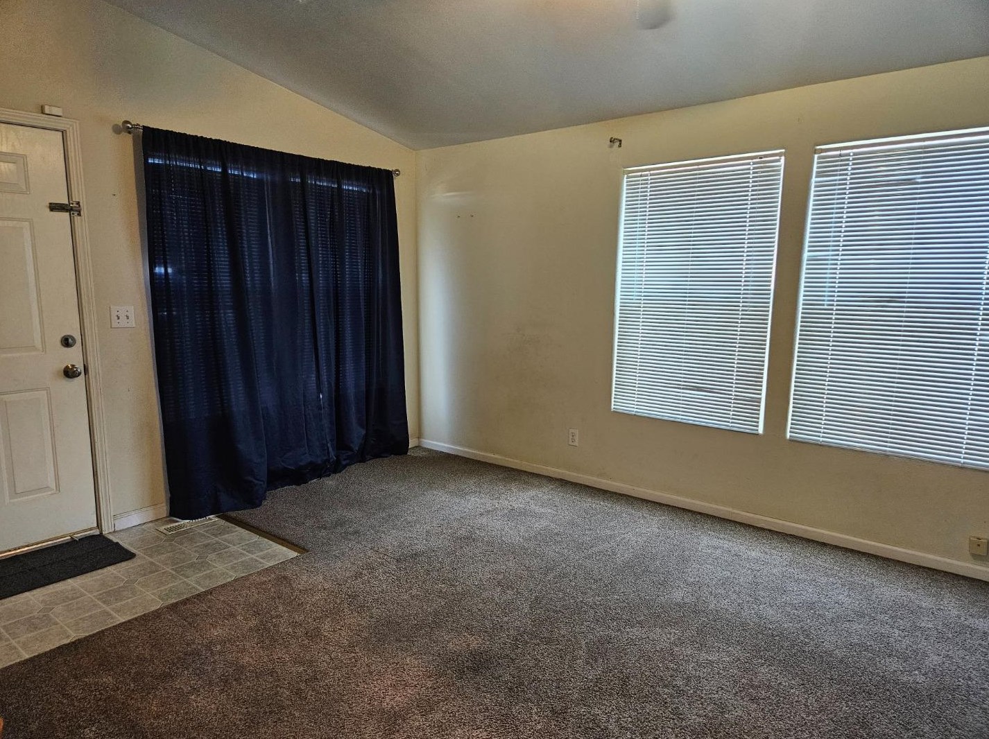 20 Russell Rd 108, Salinas, CA 93906