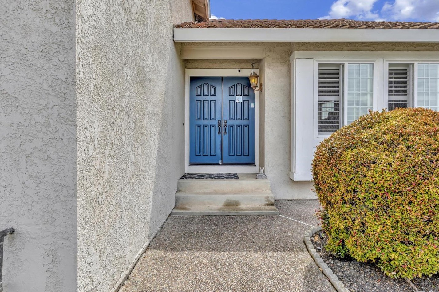920 Valencia Dr, Milpitas, CA 95035