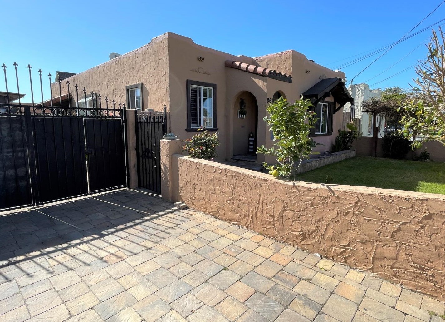 86 Nacional St, Salinas, CA 93901-1343