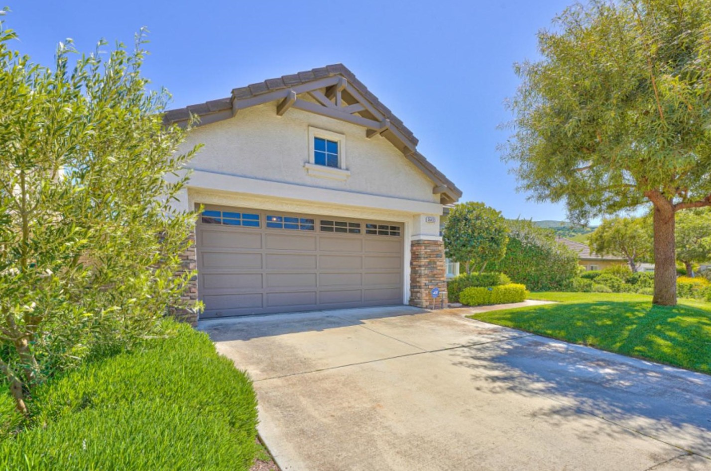 26423 Honor Ln, Salinas, CA 93908-1569