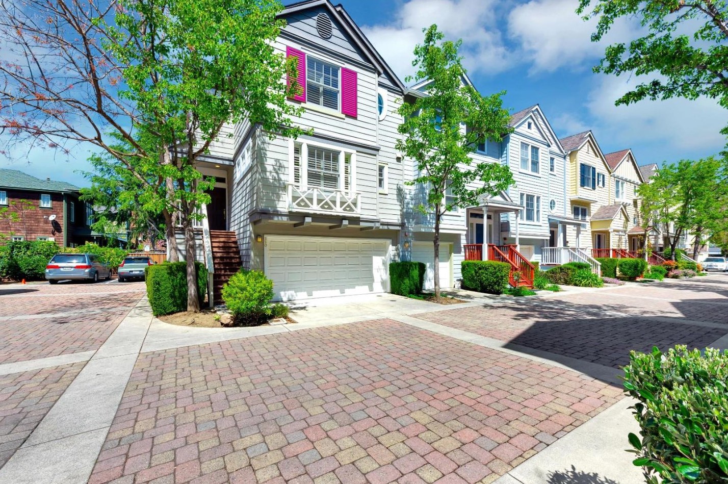 550 Driscoll Pl, Palo Alto, CA 94306