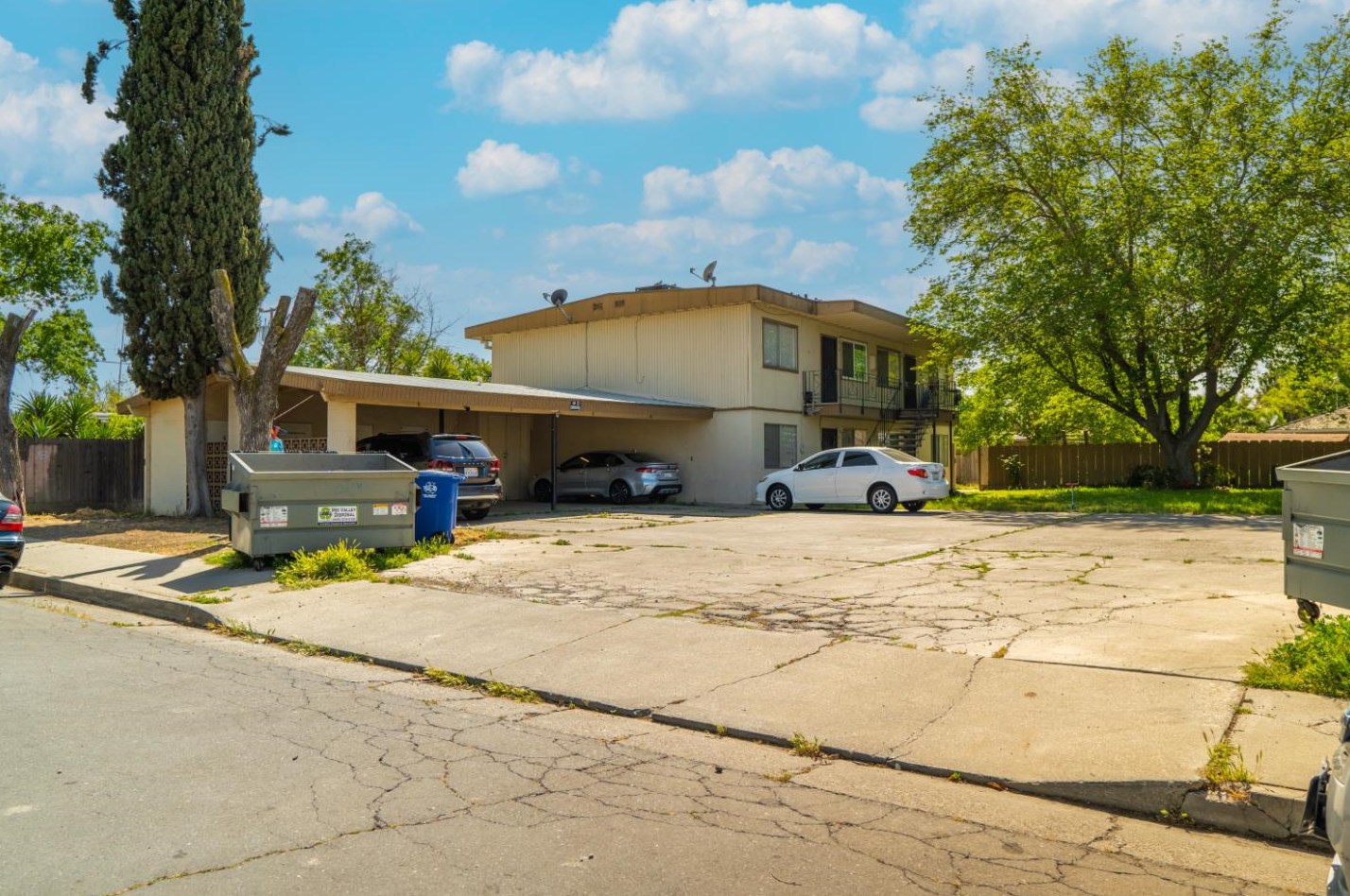 931 Illinois Ave, Los Banos, CA 93635