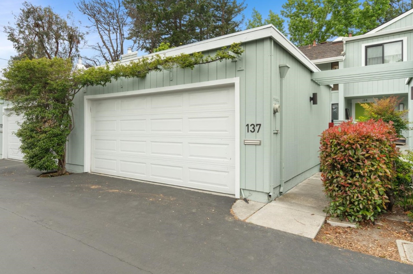 137 Ortega Ave, Mountain View, CA 94040