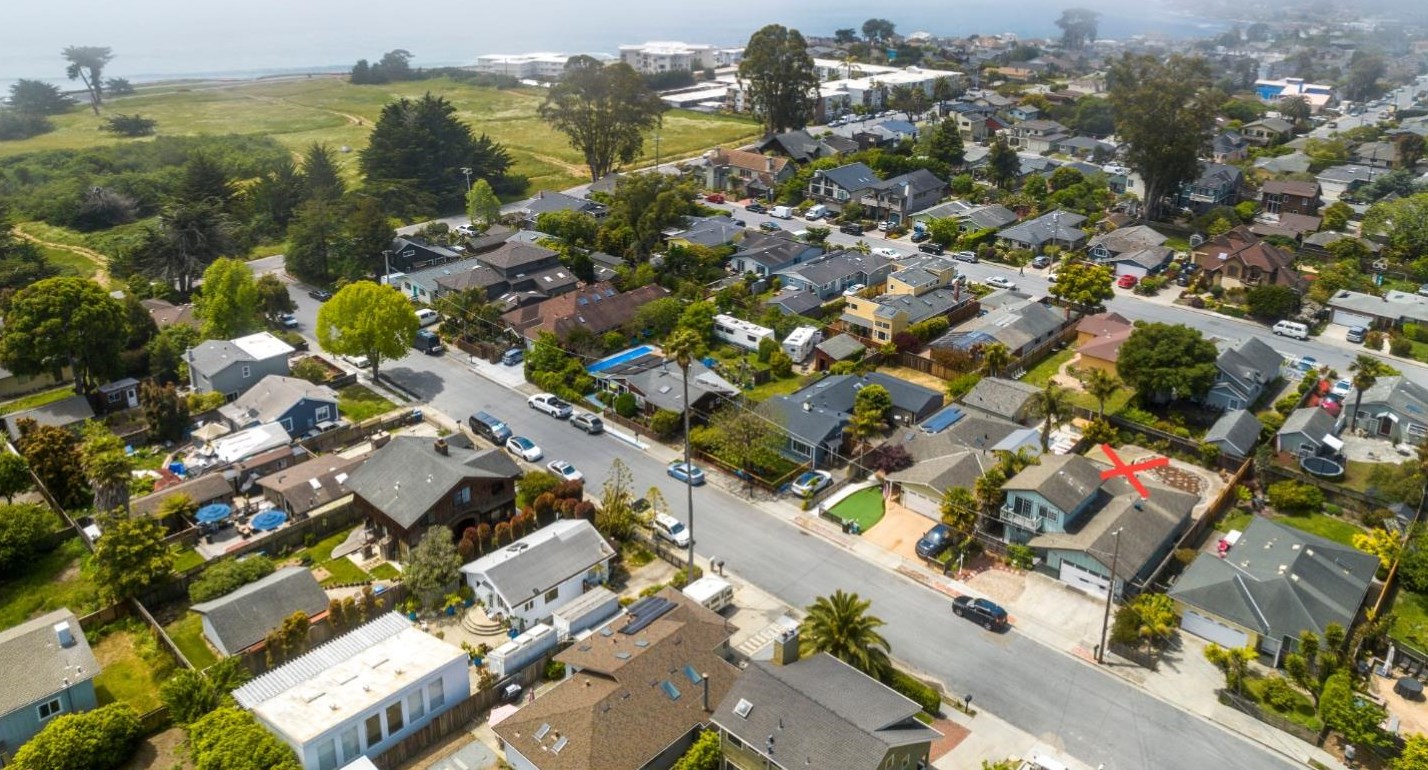 135 Liberty St, Santa Cruz, CA 95060