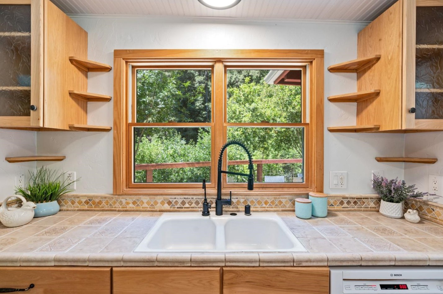 9913 Alba Rd, Ben Lomond, CA 95005
