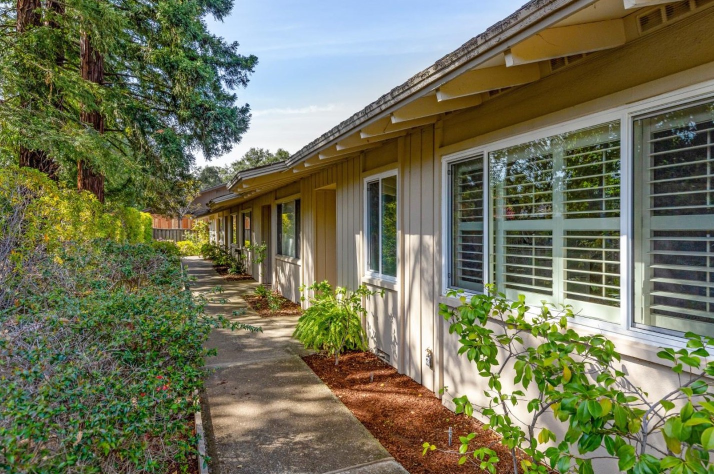 658 N San Antonio Rd, Los Altos, CA 94022