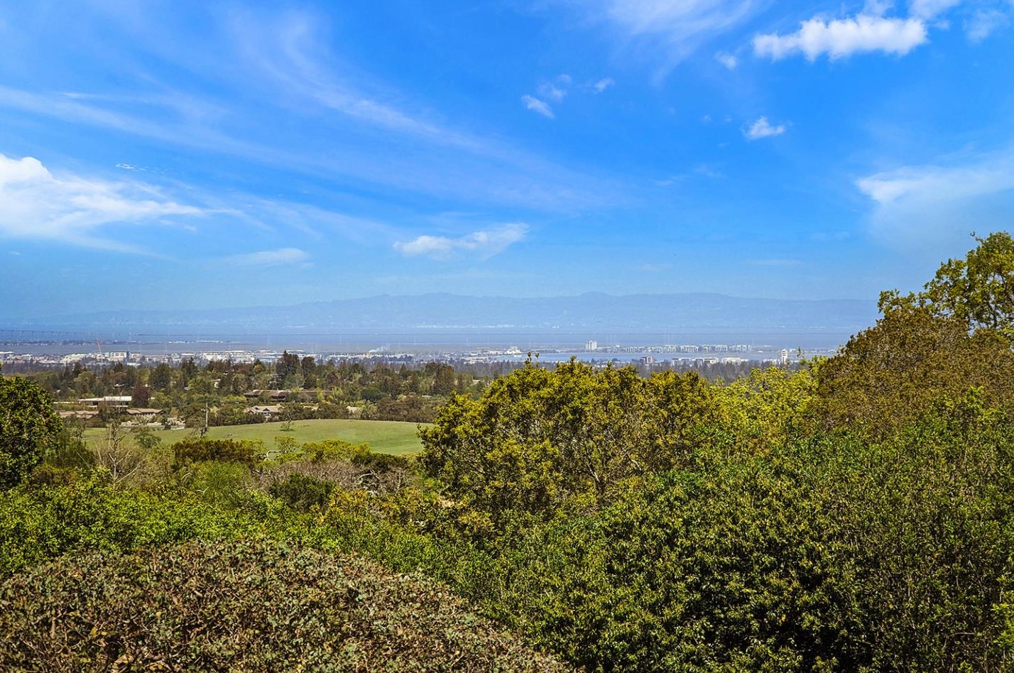 700 Westridge Dr, Menlo Park, CA 94028