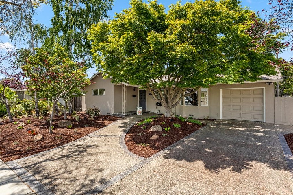 1035 Mango Ave, Sunnyvale, CA 94087