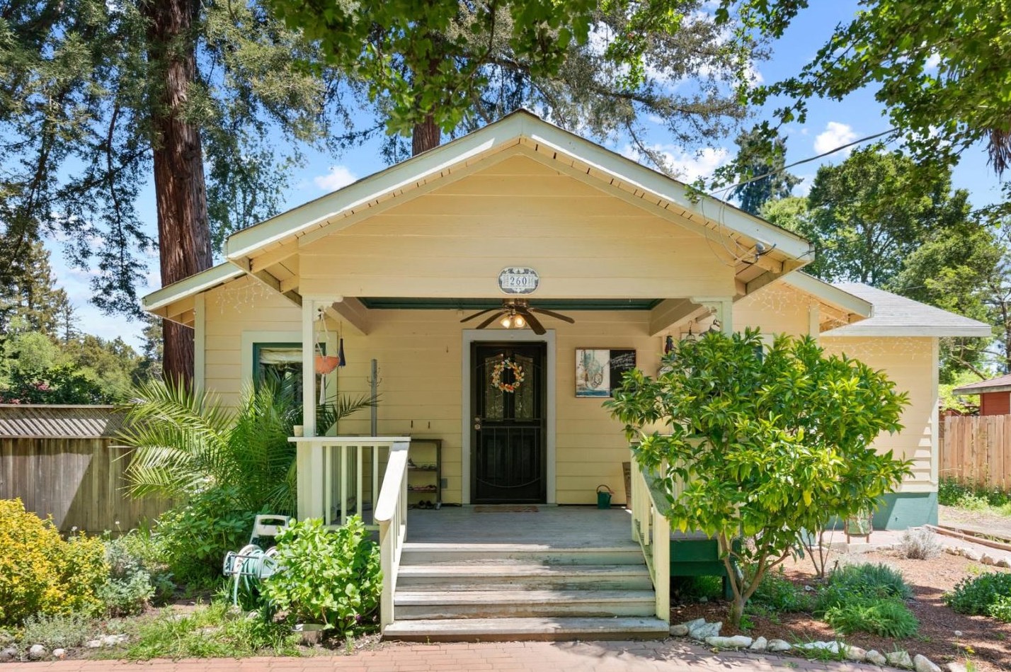 260 Fairview Ave, Ben Lomond, CA 95005