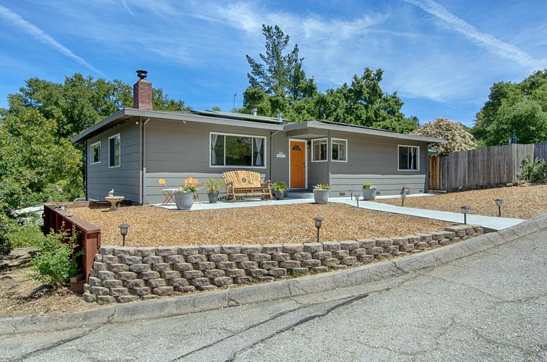 201 Hidden Valley Dr, Ben Lomond, CA 95005