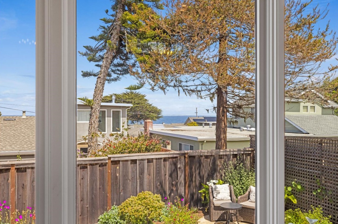 1218 Del Monte Blvd, Del Monte Park, CA 93950