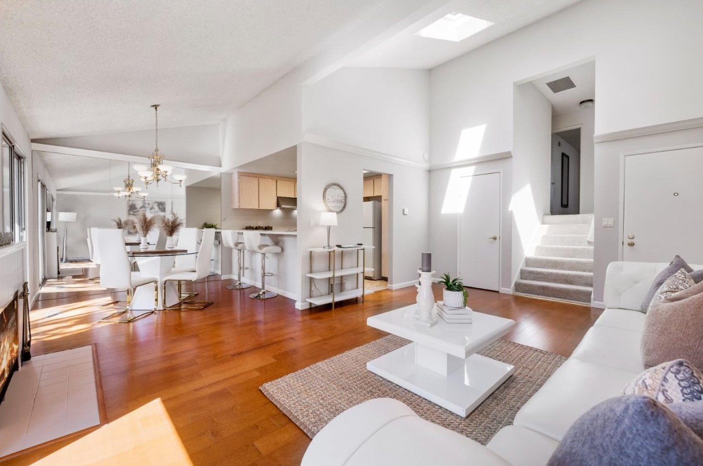 10981 Northsky Sq, Cupertino CA  95014-0538 exterior