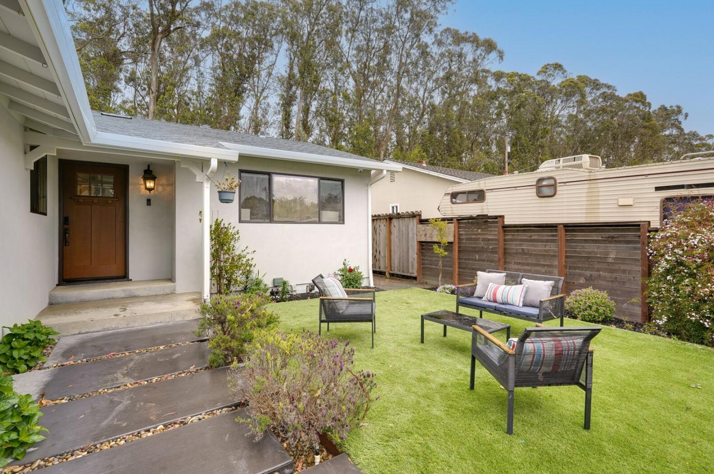 2580 Evergreen Dr, San Bruno, CA 94066