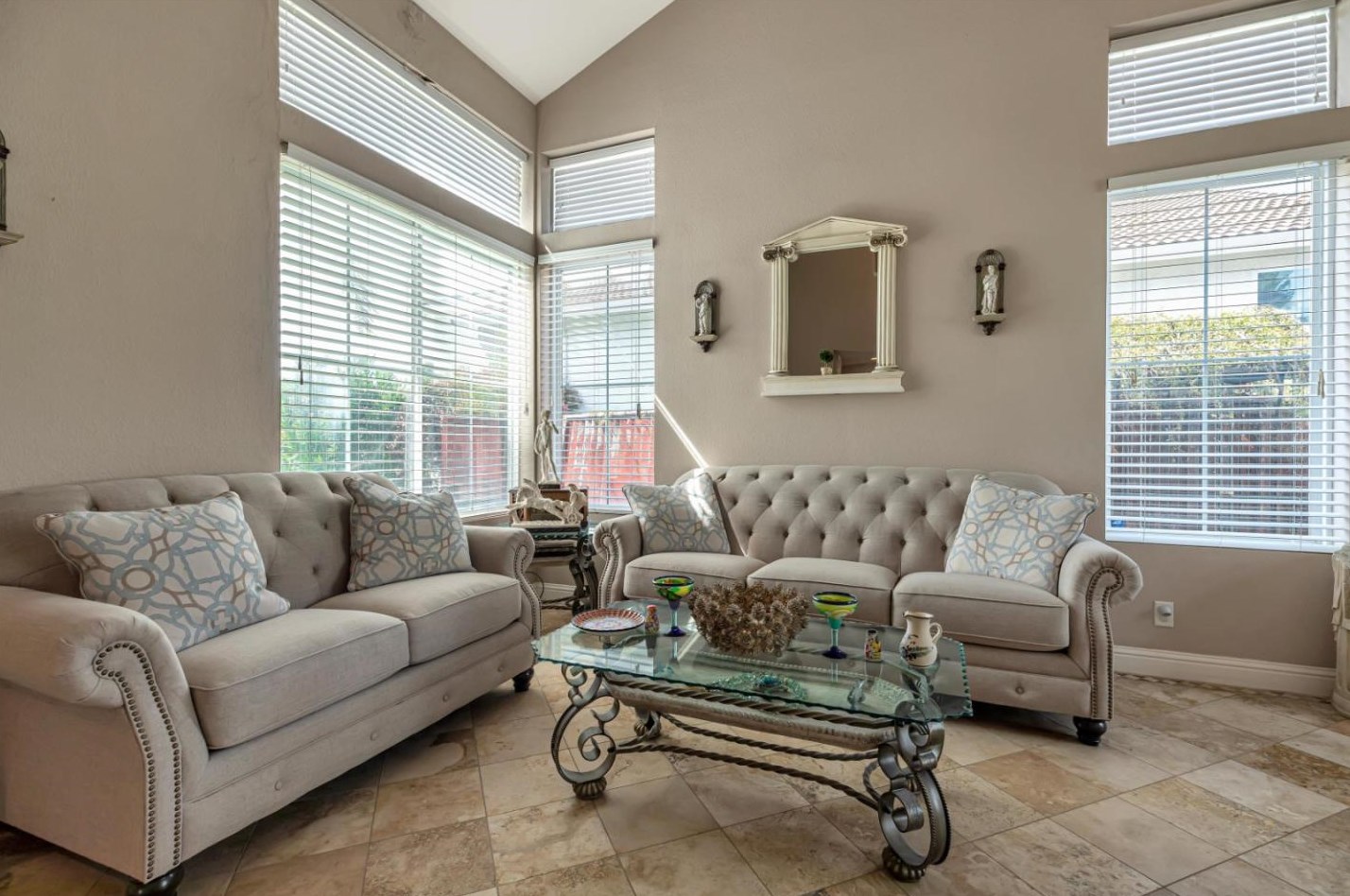 750 Joshua Dr, Hollister, CA 95023