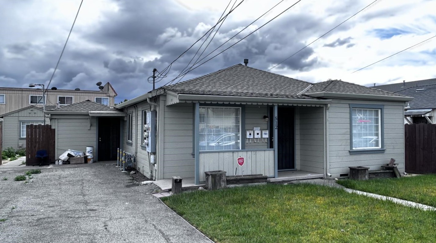 512 James St, Salinas, CA 93905-2878
