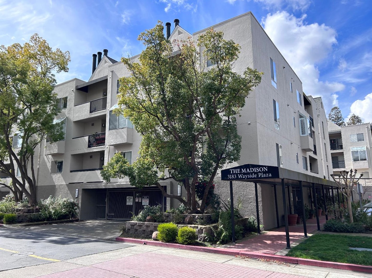 3183 Wayside Plz, Walnut Creek CA  94597-2006 exterior