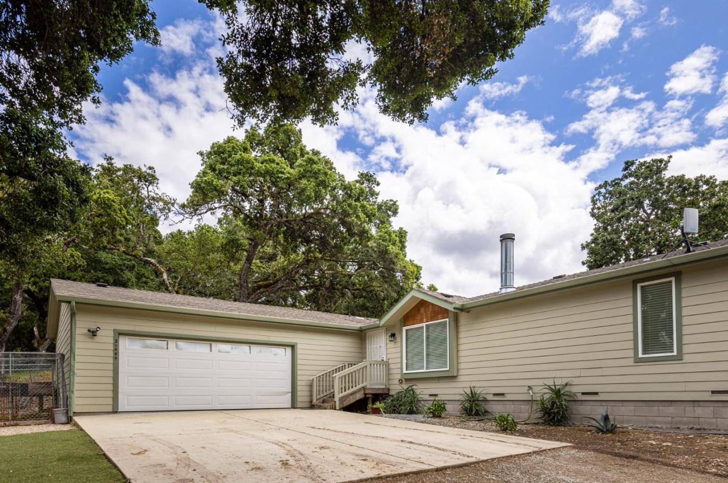 21444 Parrott Ranch Rd, Tassajara Hot Springs, CA 93924