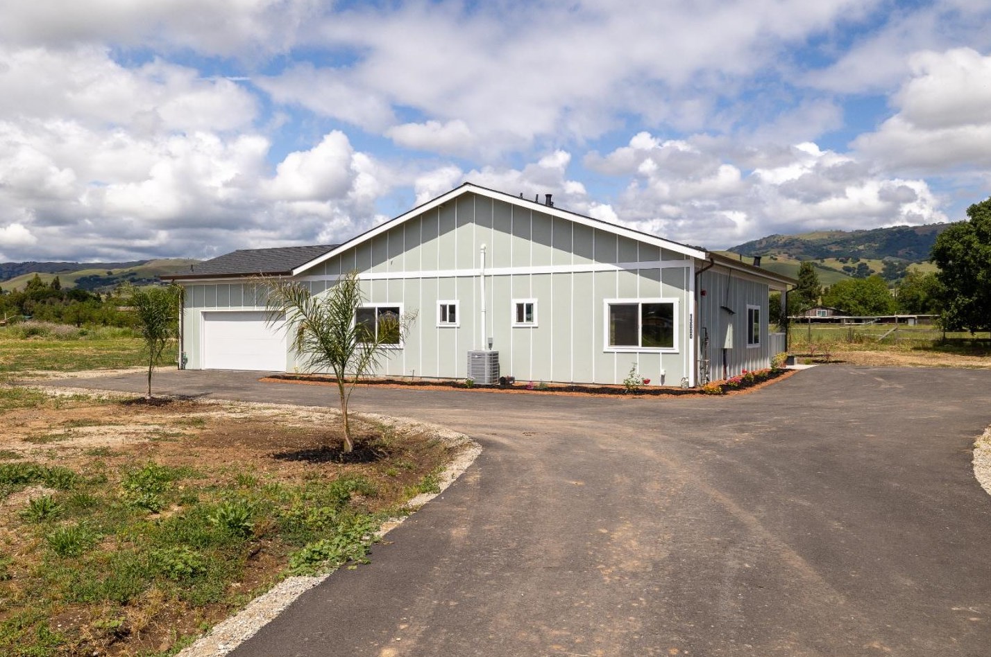 13000 Columbet Ave, San Martin, CA 95046