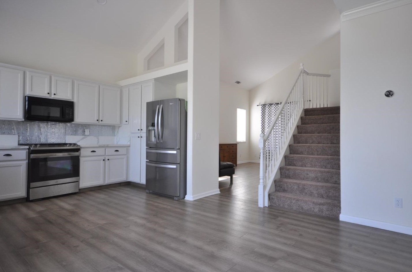 1697 Blush St, Manteca CA  95336-9238 exterior