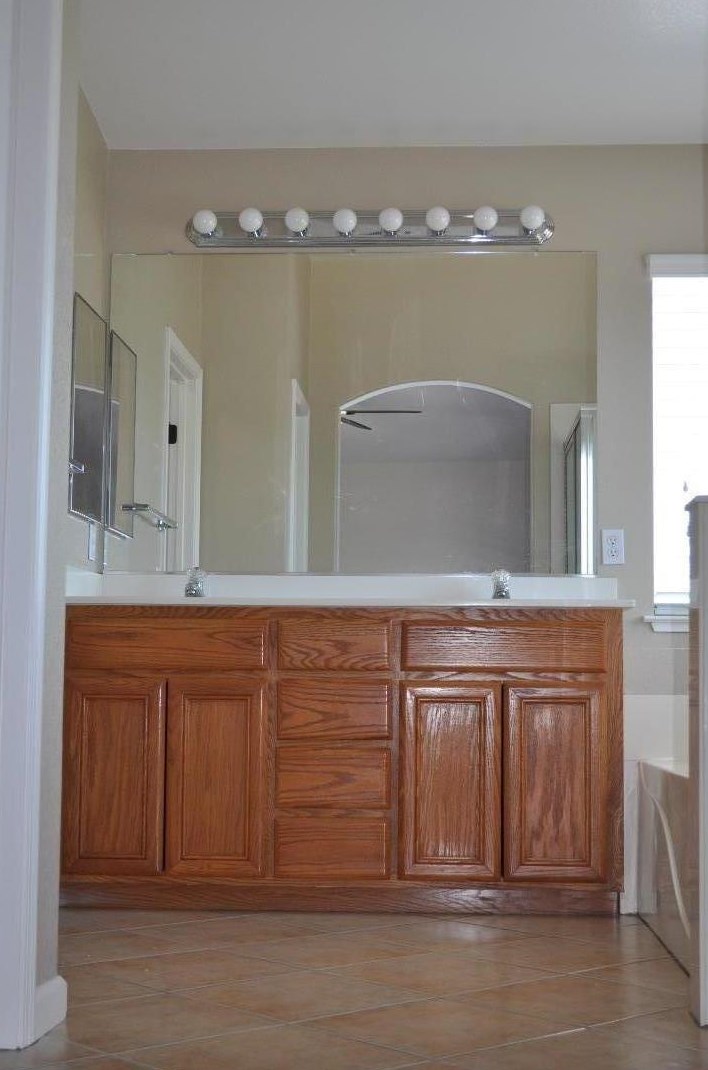 1697 Blush St, Manteca CA  95336-9238 exterior