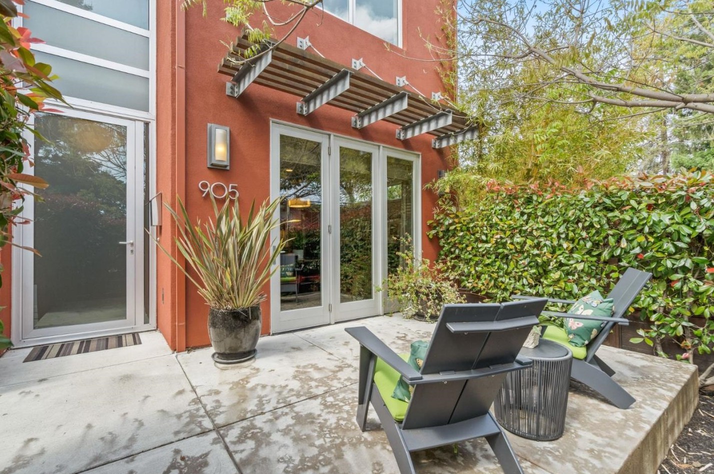 905 Crane St, Menlo Park, CA 94025-4707