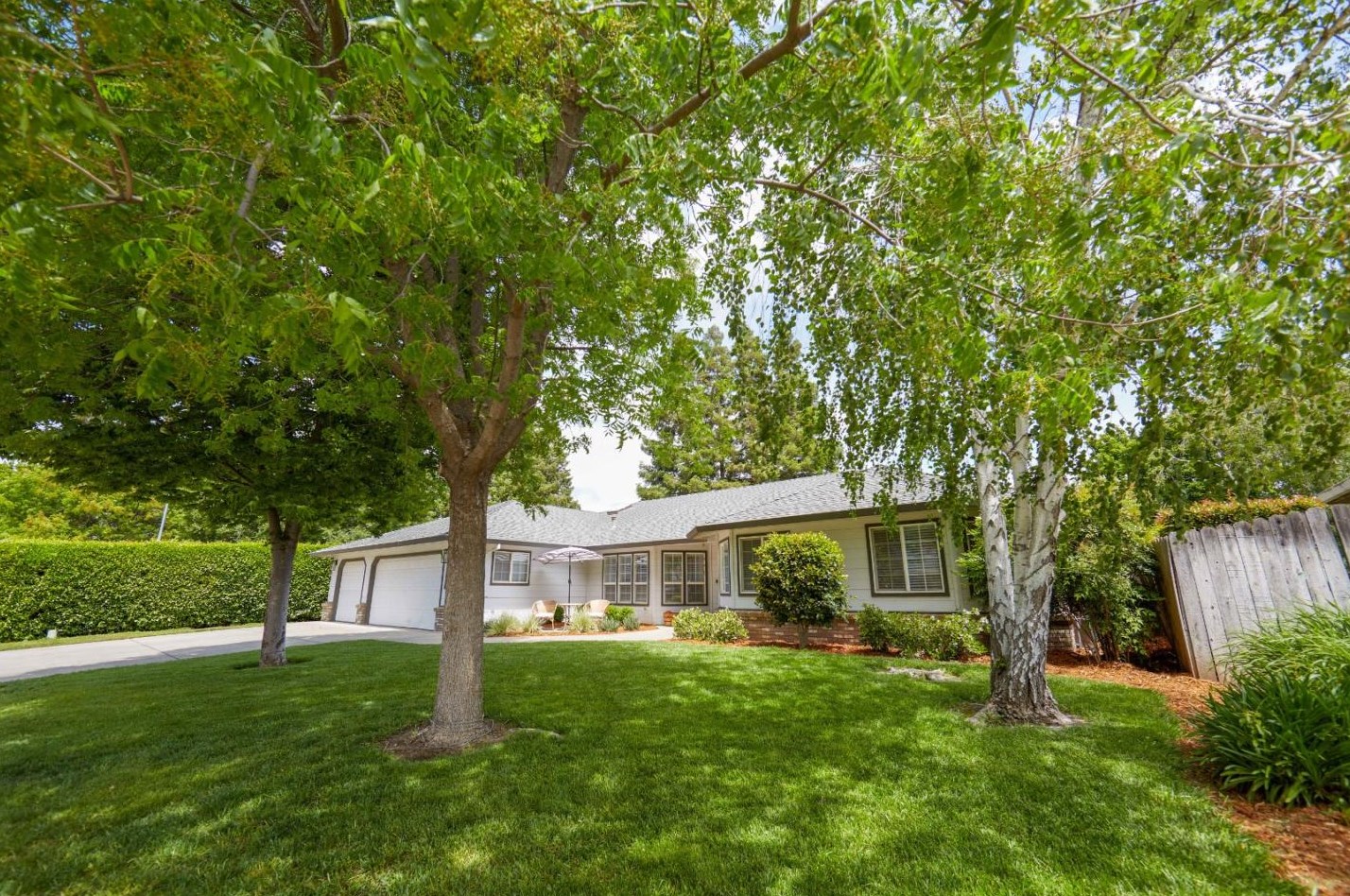 3170 Caribou Ct, Chico, CA 95973-5826