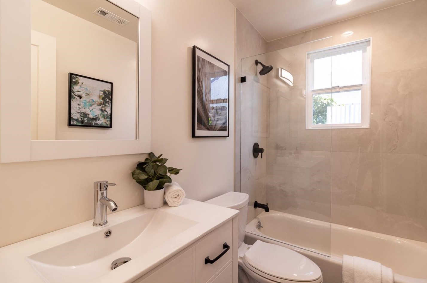 1216 Windermere Ave, Menlo Park CA  94025-1316 exterior