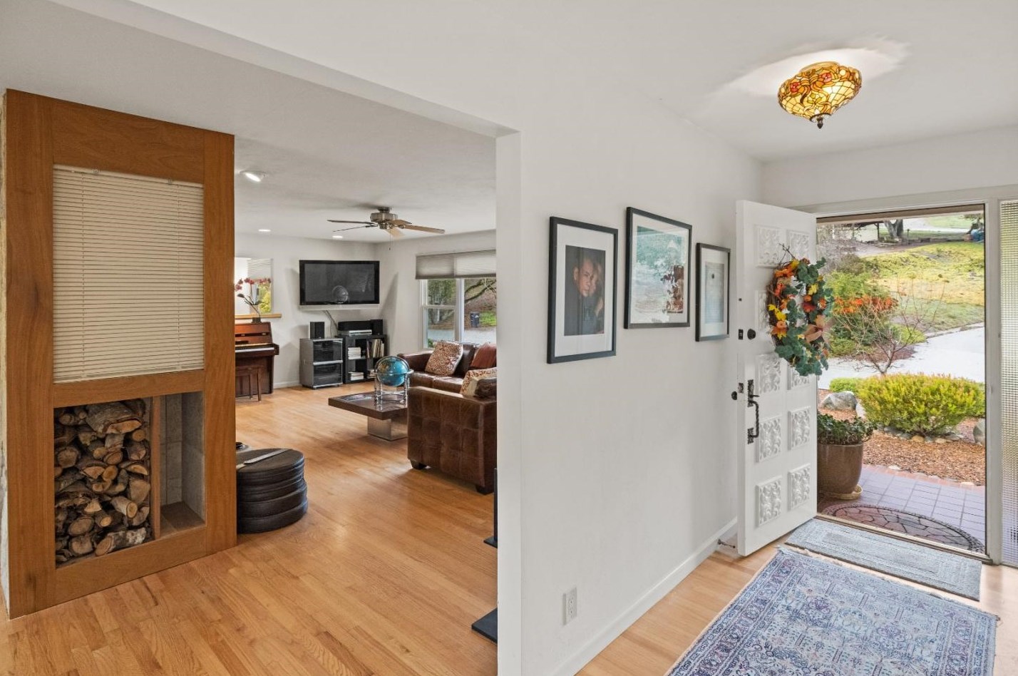 70 Corral De Tierra Rd, Salinas CA  93908-9485 exterior