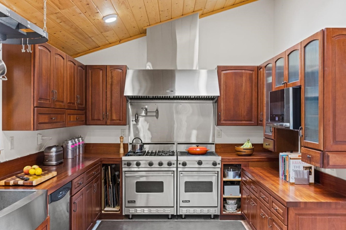 70 Corral De Tierra Rd, Salinas CA  93908-9485 exterior