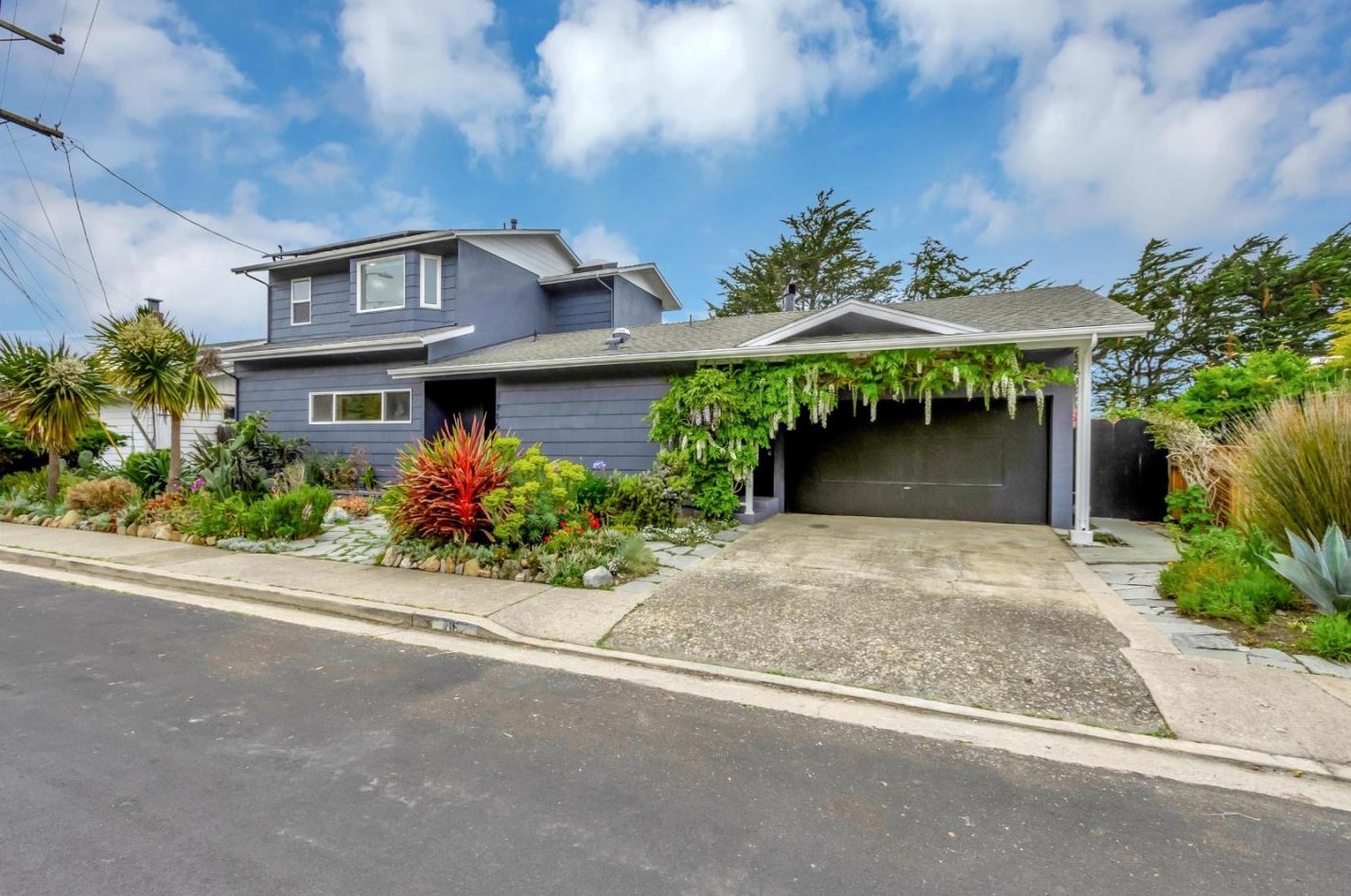716 Serena Dr, Pacifica, CA 94044