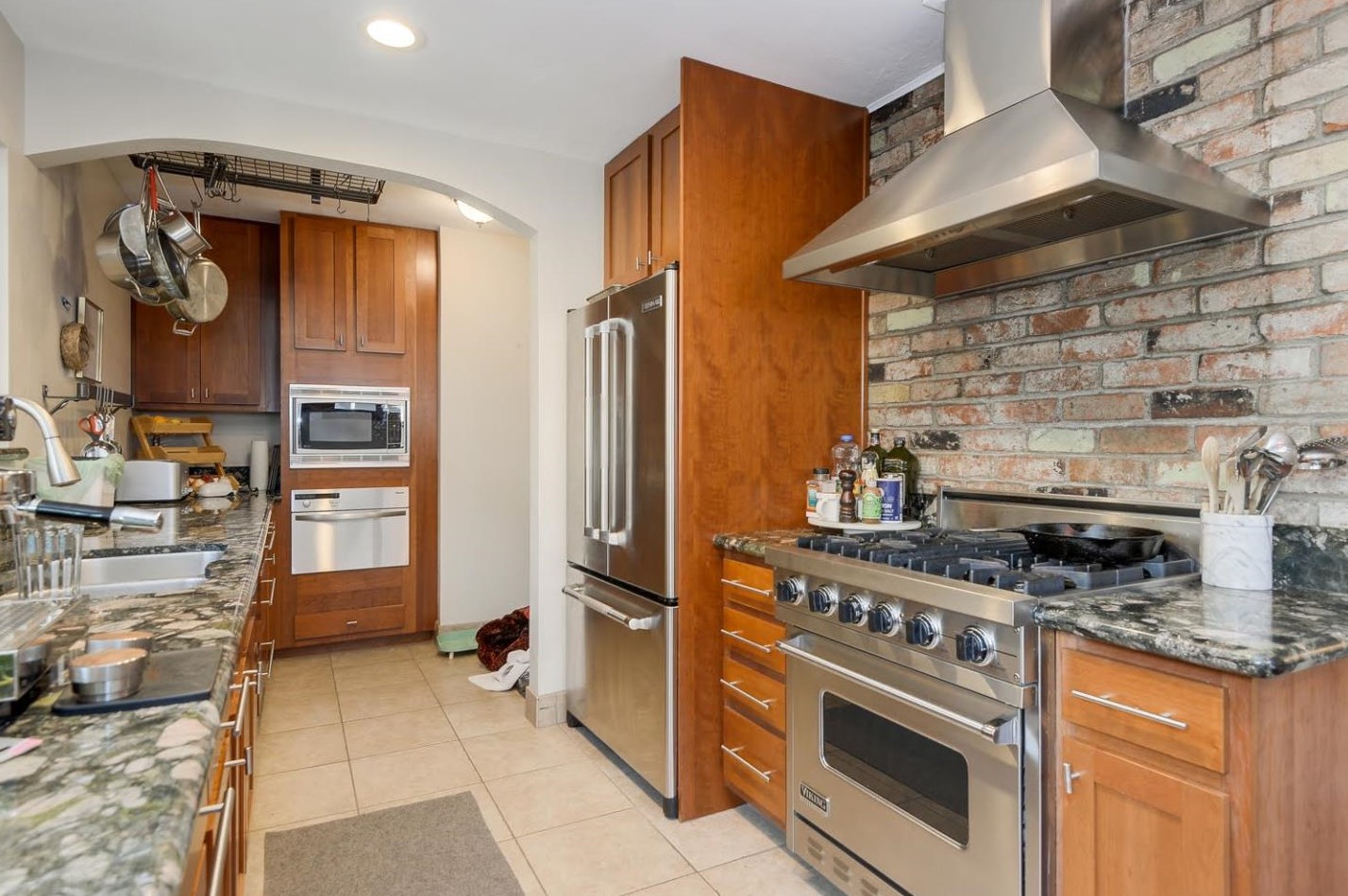 139 Oak Ct, Menlo Park CA  94025-2836 exterior