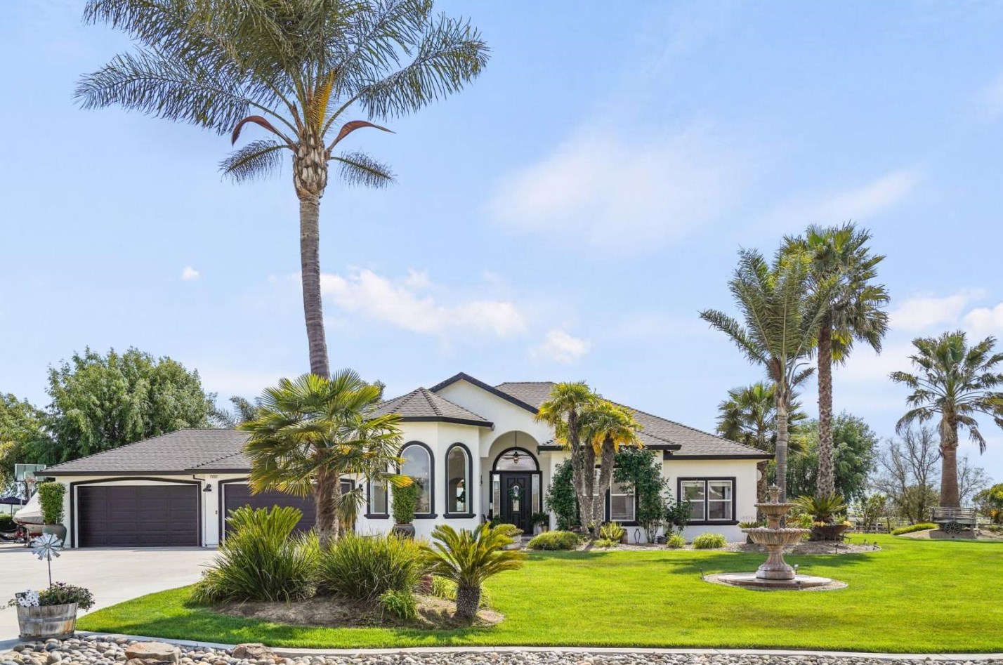 1353 Perry Ct., Hollister, CA 95023
