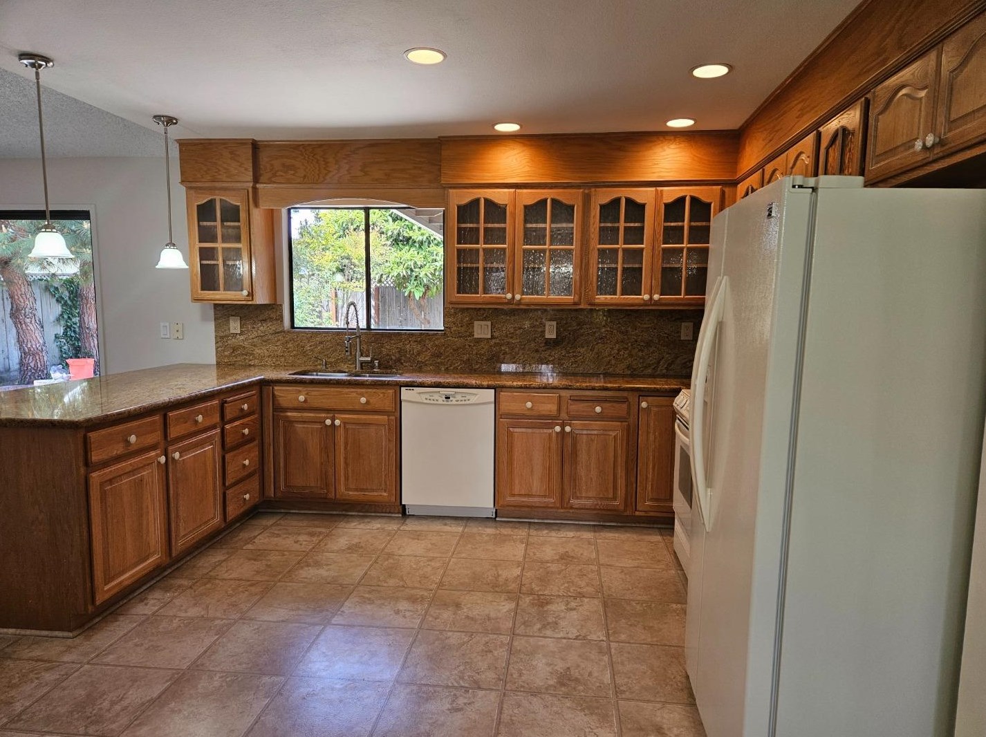 1126 San Ysidro Way, Salinas, CA 93901-1059