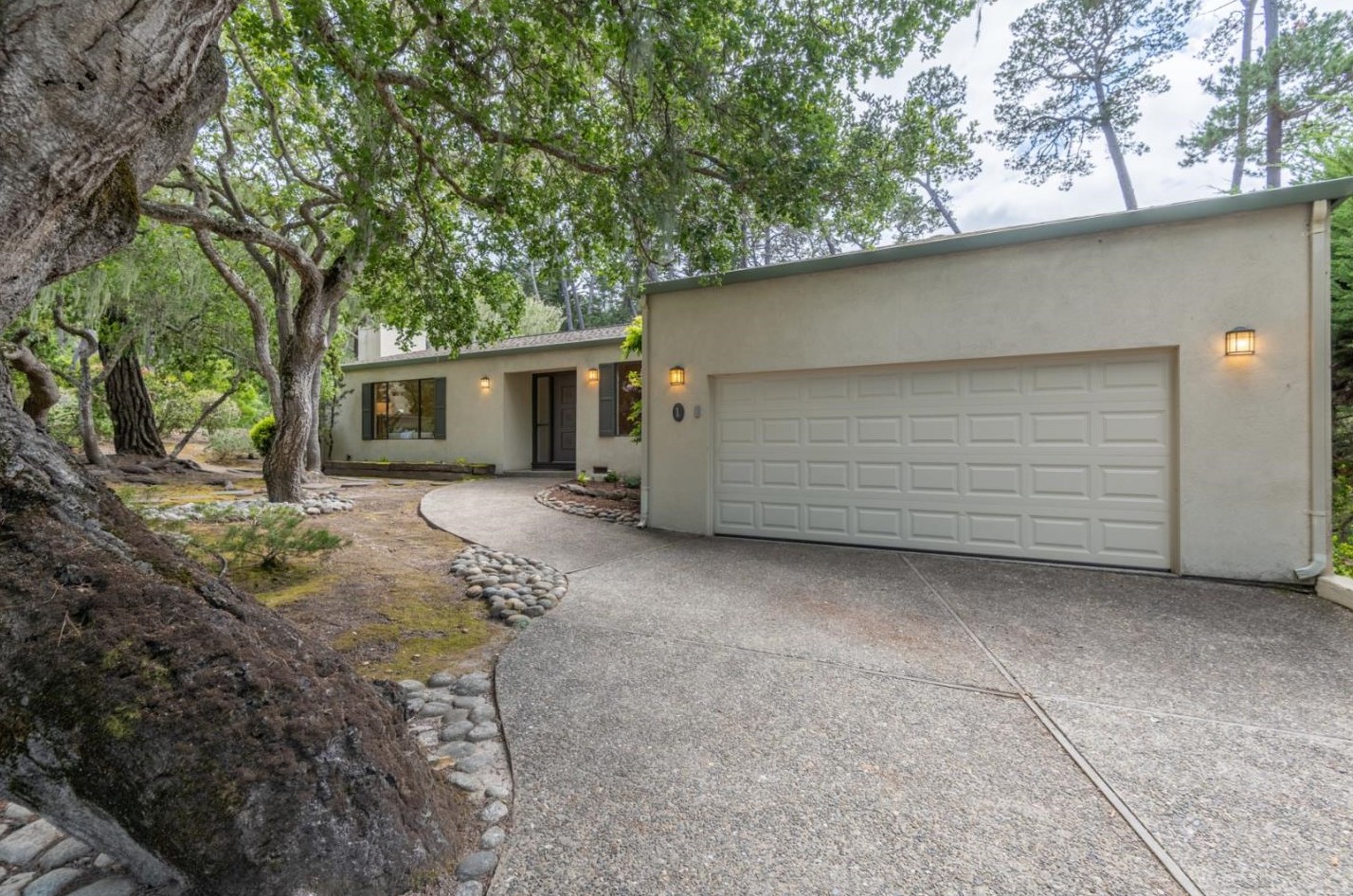1 Abinante Way, Monterey, CA 93940-4916