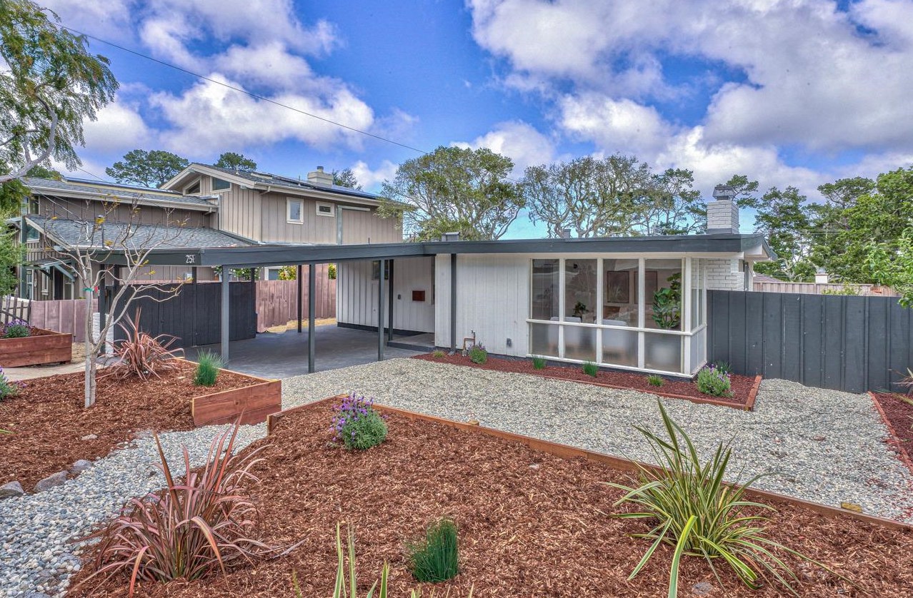 251 Via Del Pinar, Monterey CA  93940-2504 exterior