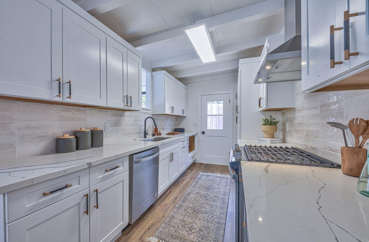 251 Via Del Pinar, Monterey CA  93940-2504 exterior