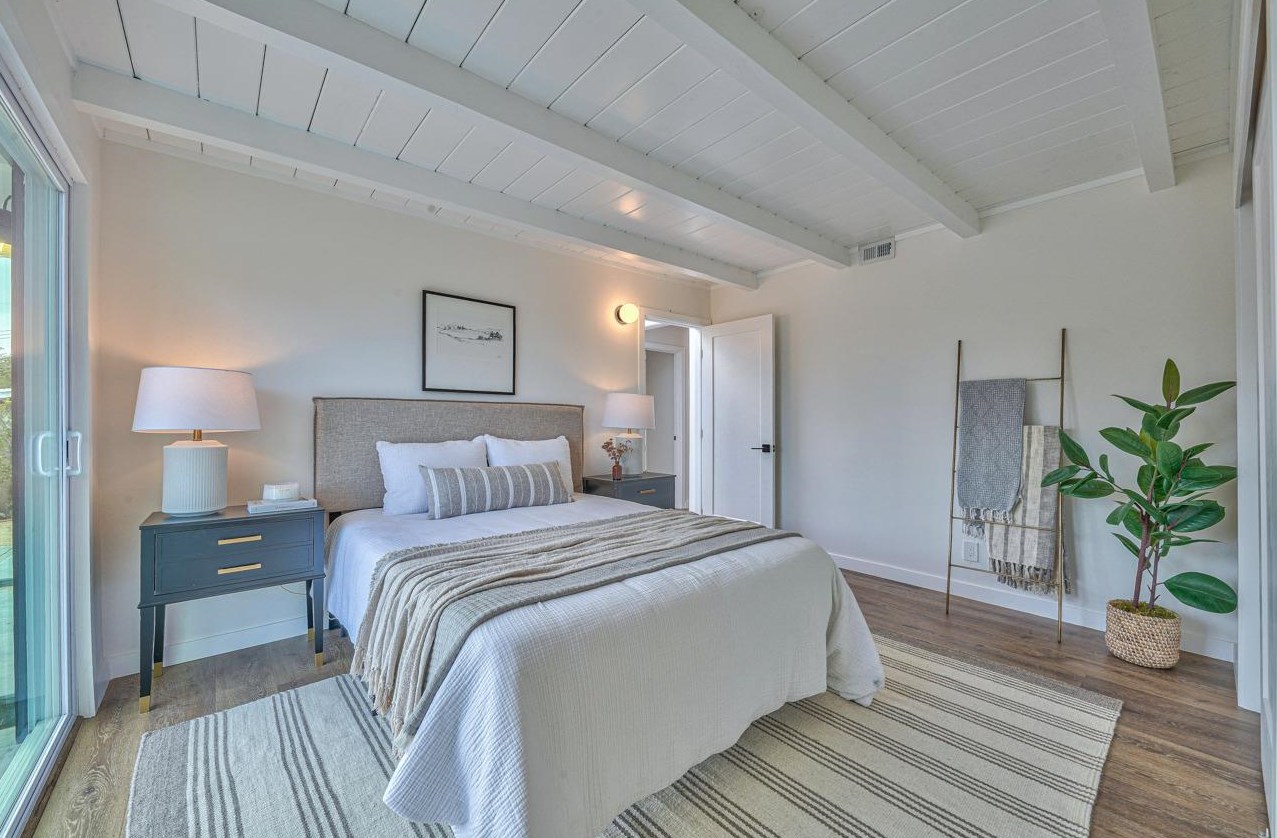 251 Via Del Pinar, Monterey CA  93940-2504 exterior