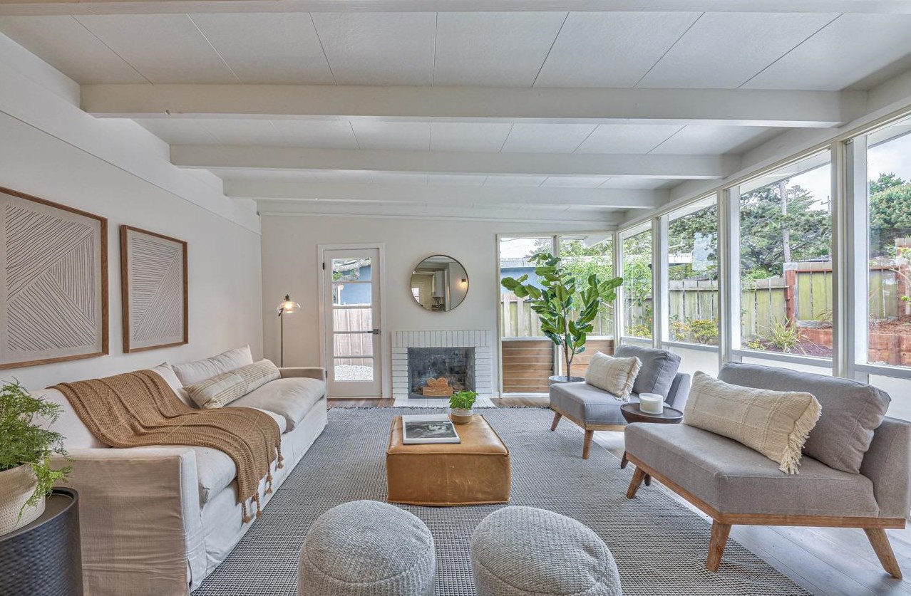 251 Via Del Pinar, Monterey CA  93940-2504 exterior