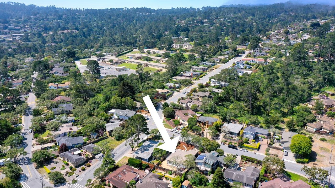 251 Via Del Pinar, Monterey CA  93940-2504 exterior