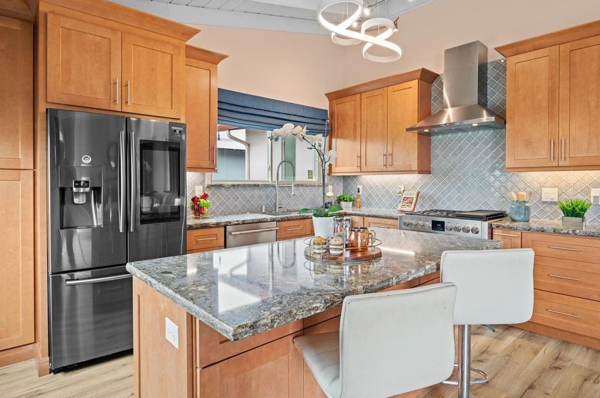 946 Burkhart Ave, San Leandro, CA 94579