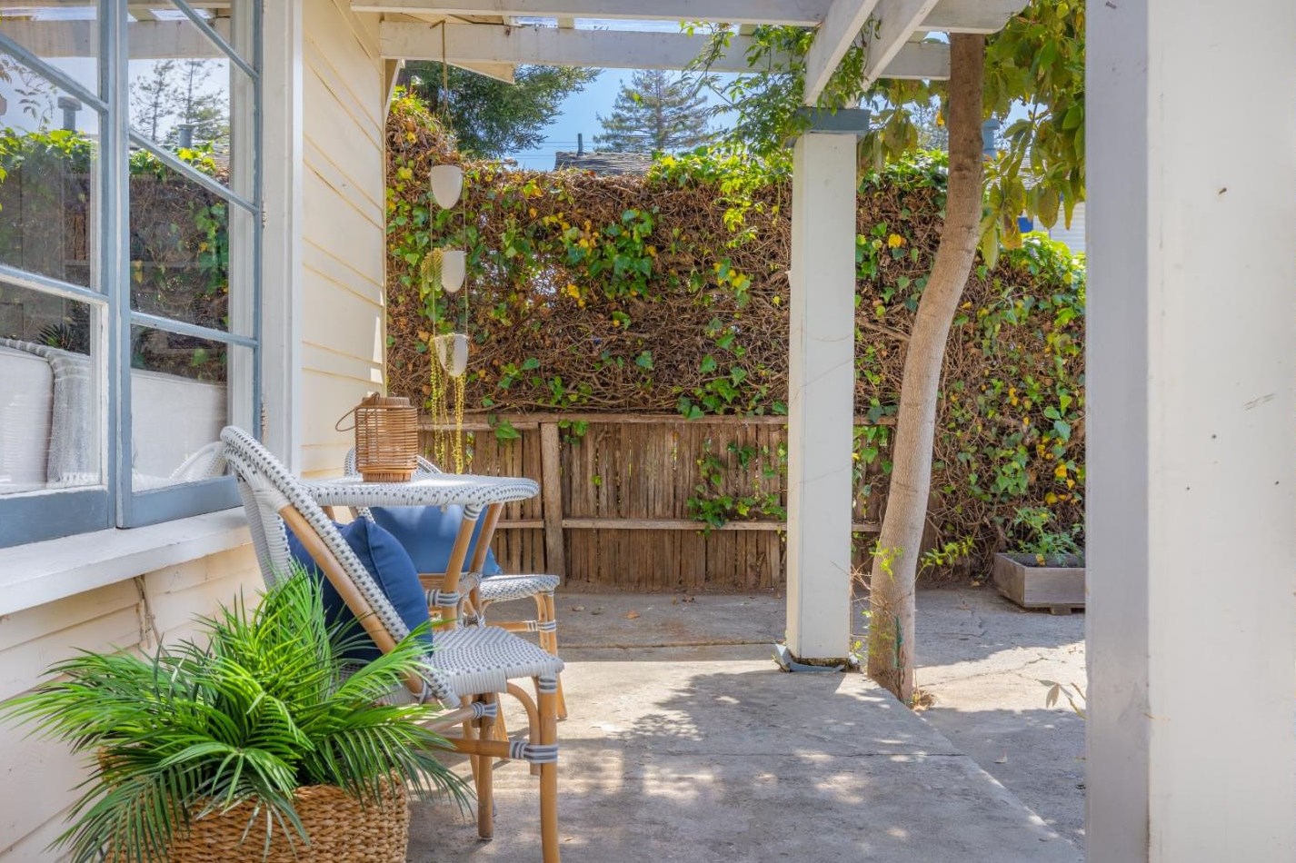 494 Riverview Dr, Capitola, CA 95010