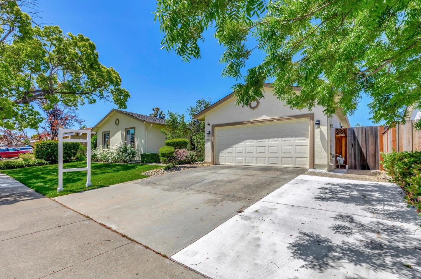 10553 Esquire Pl, Cupertino, CA 95014