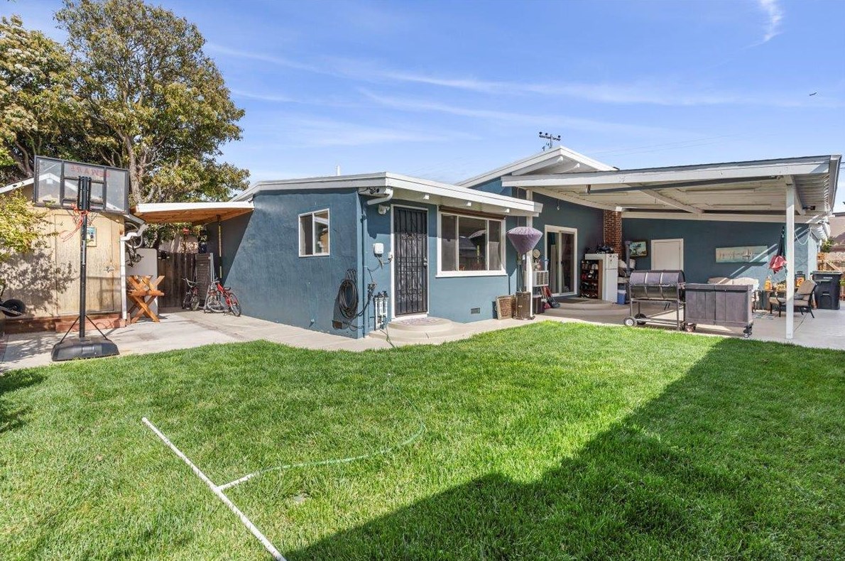 428 Rousseau St, Hayward, CA 94544