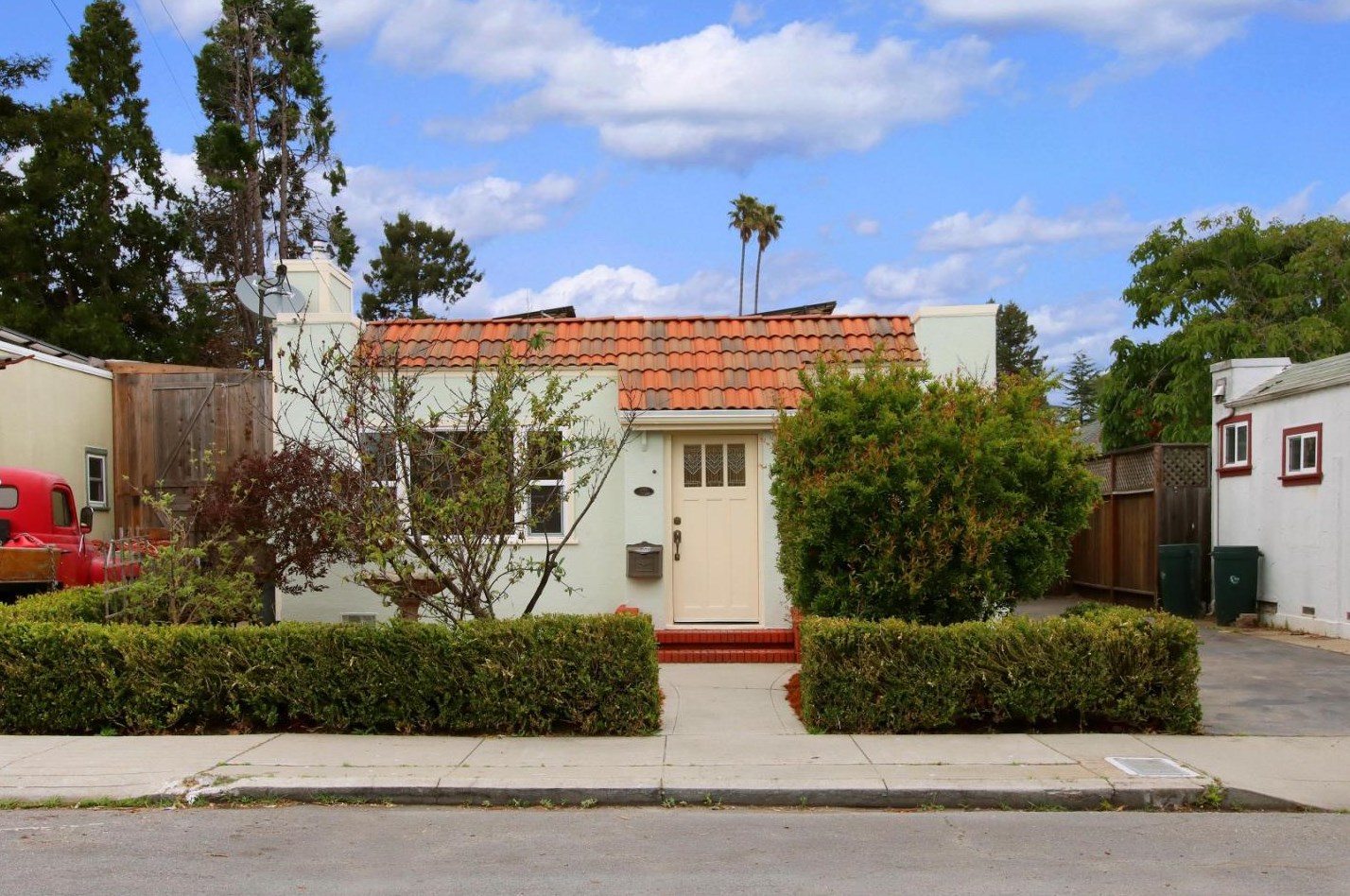121 Washburn Ave, Santa Cruz, CA 95060