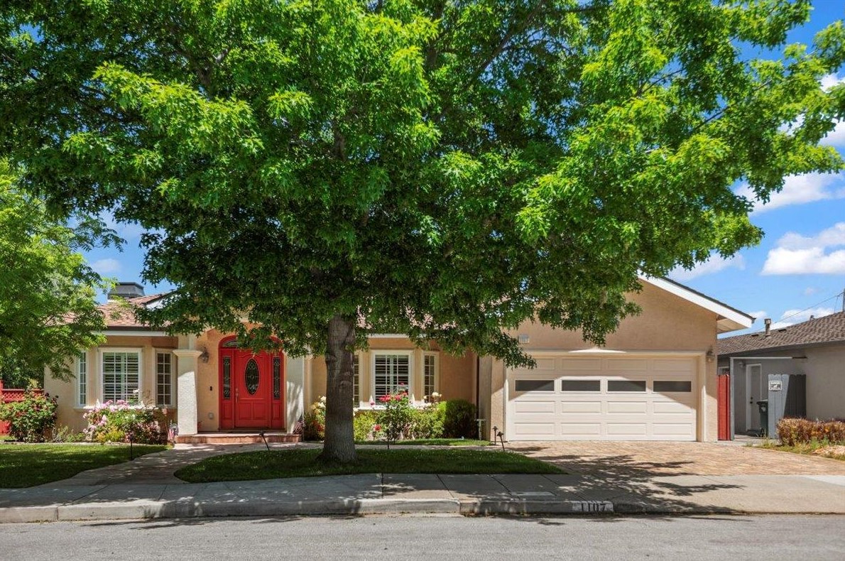1107 Truman St, Redwood City, CA 94061